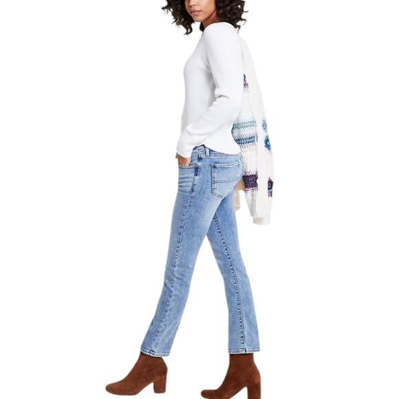 Lucky Brand Sweet Mid Rise Straight Leg Ankle Jeans Light Wash NEW 8/29 - Picture 3 of 15